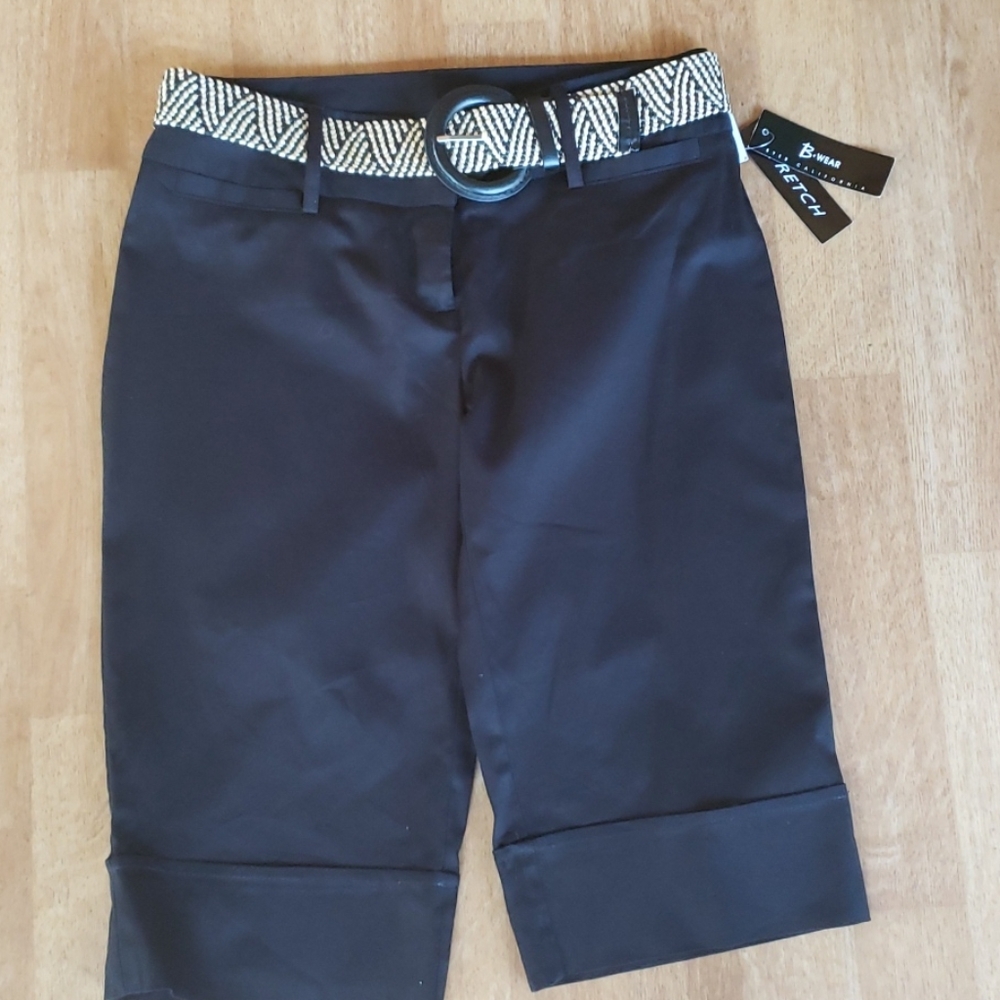 Byer California shorts size 1 black  with belt